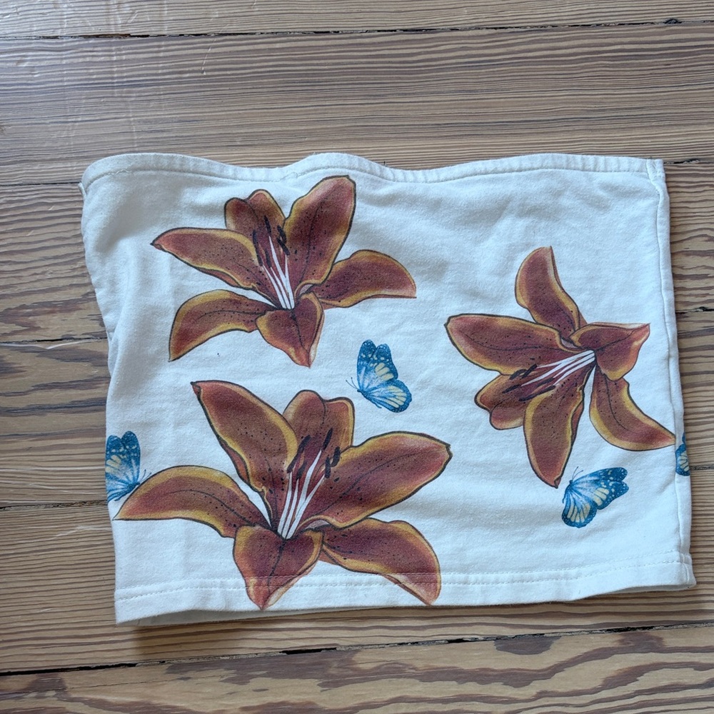 Edikted Floral Butterfly Crop Top - White and Brown